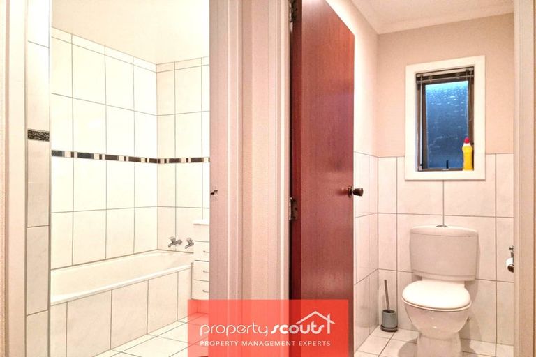 Photo of property in 72 Manu Crescent, Upper Vogeltown, New Plymouth, 4310