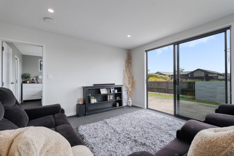 Photo of property in 2 Kotata Lane, Poike, Tauranga, 3112