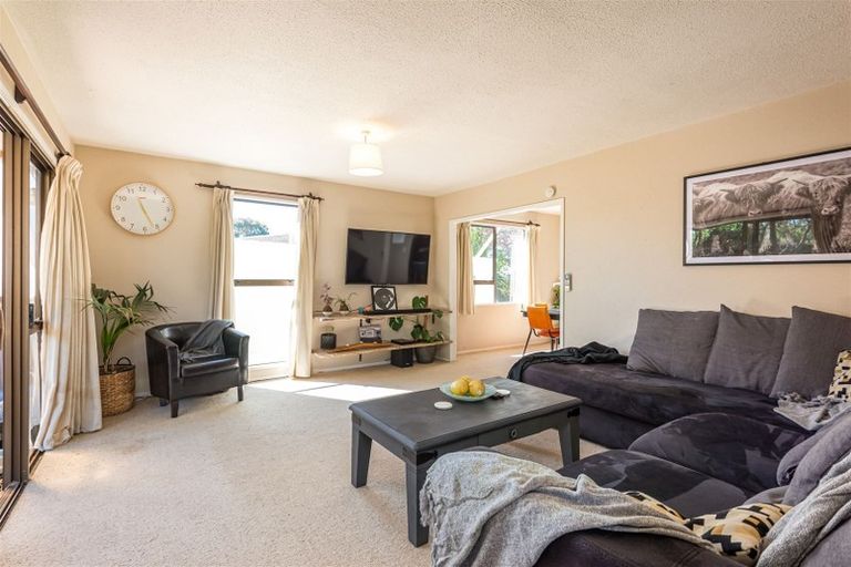 Photo of property in 21a Valecrest Avenue, Parklands, Christchurch, 8083