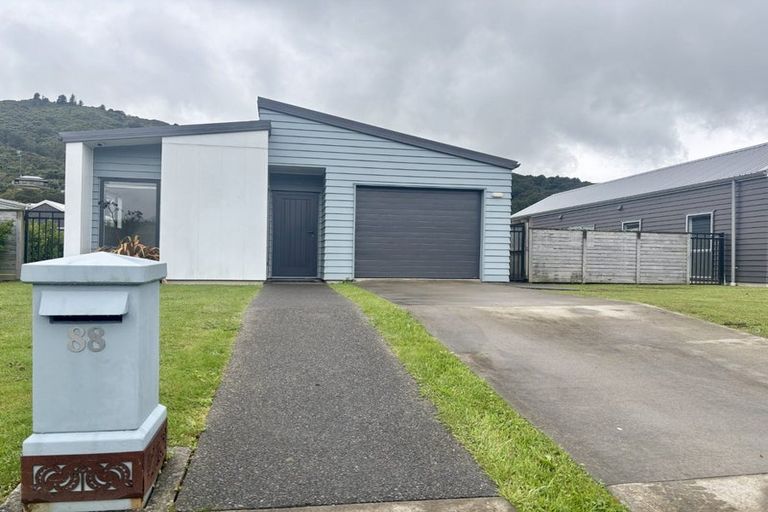 Photo of property in 88 Moohan Street, Wainuiomata, Lower Hutt, 5014