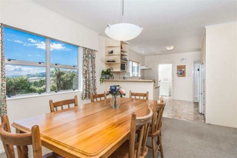 Photo of property in 43 Carluke Street, Paparangi, Wellington, 6037