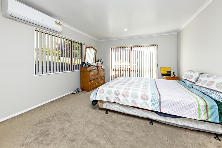Photo of property in 62 Robert Ross Place, Clendon Park, Auckland, 2103
