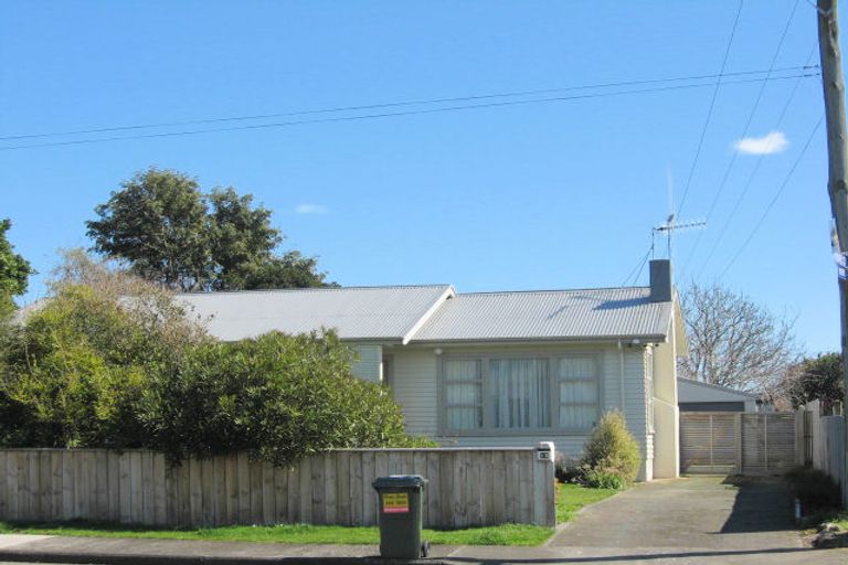 Photo of property in 15 George Street, Levin, 5510