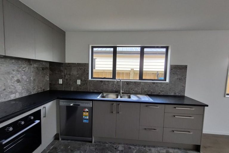 Photo of property in 1 Tributary Parade, Karaka, Papakura, 2113