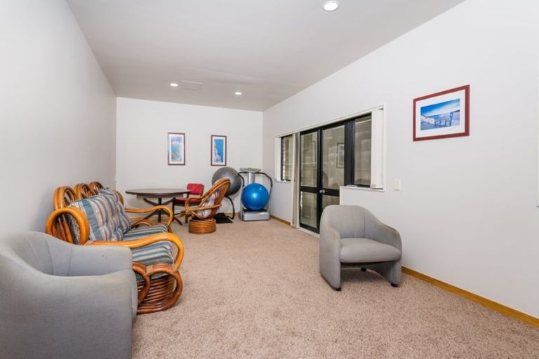 Photo of property in 52a Heathcote Road, Castor Bay, Auckland, 0620