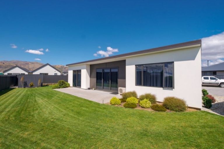 Photo of property in 9 Caledonian Place, Cromwell, 9310