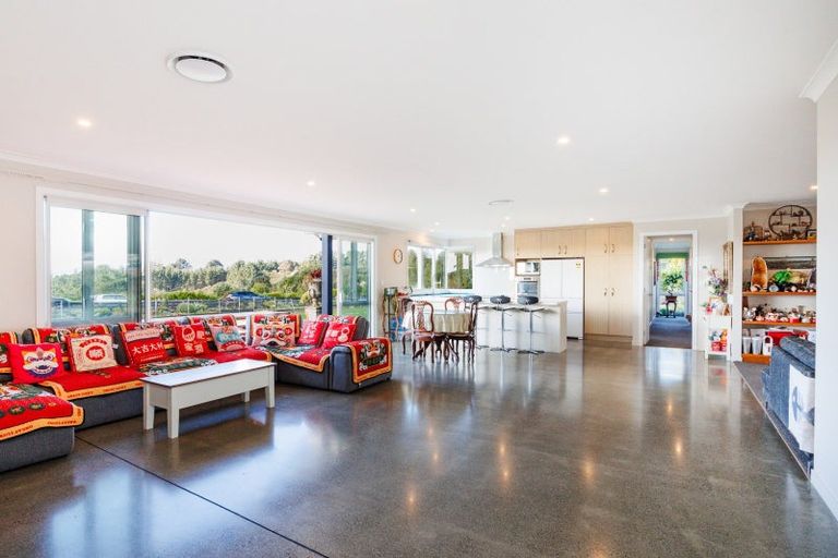 Photo of property in 37 Branksome Place, Aokautere, Palmerston North, 4471