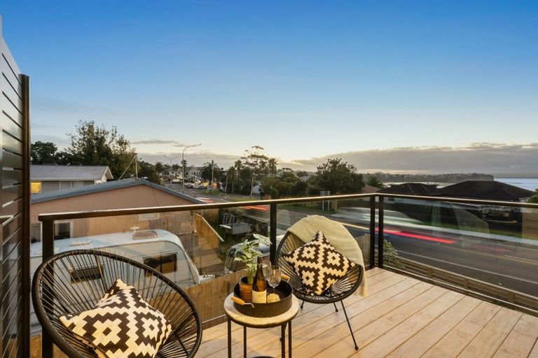 Photo of property in 935a Whangaparaoa Road, Manly, Whangaparaoa, 0930