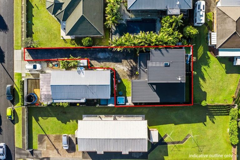 Photo of property in 4a Ross Crescent, Orewa, 0931