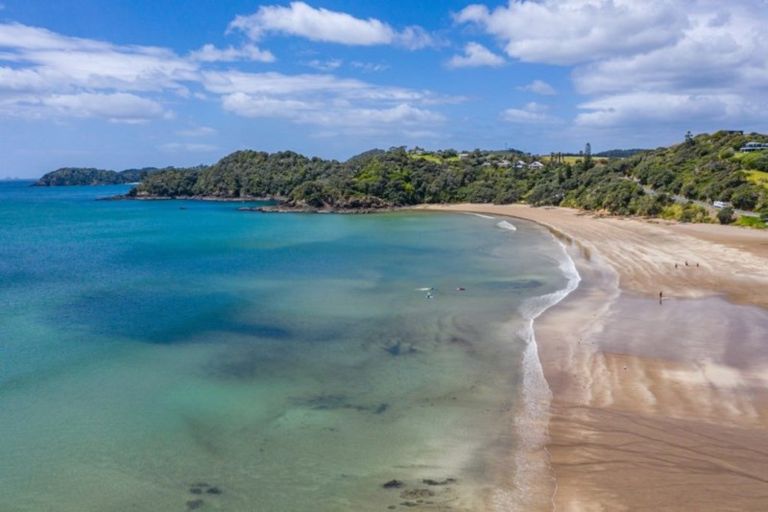 Photo of property in 1333 Matapouri Road, Matapouri, Whangarei, 0173