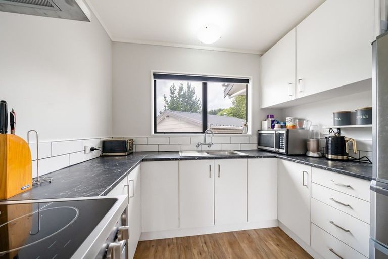 Photo of property in 46 Norana Road, Timberlea, Upper Hutt, 5018