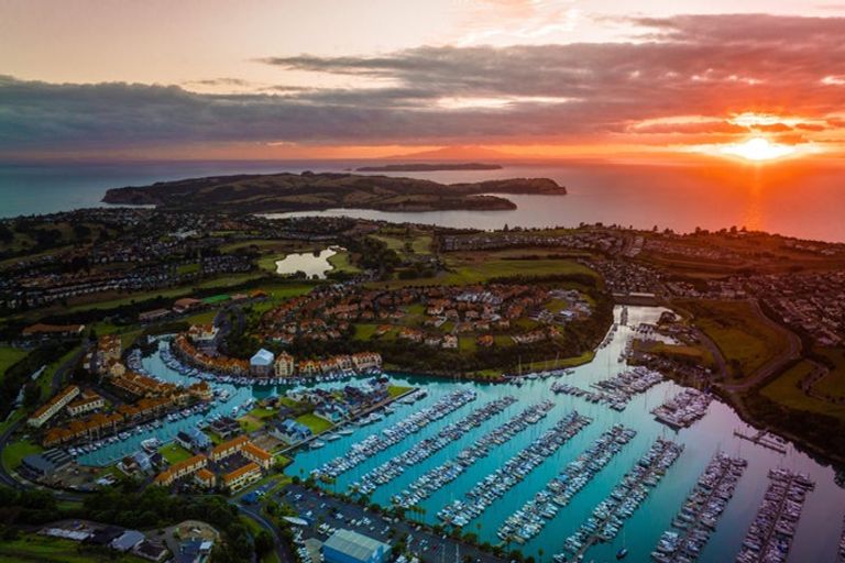 Photo of property in 90 Ardern Avenue, Stanmore Bay, Whangaparaoa, 0932