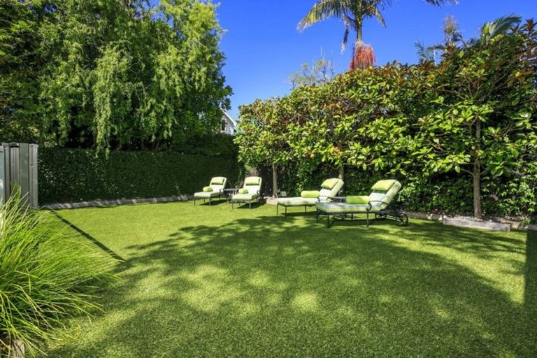 Photo of property in 1 Mozeley Avenue, Devonport, Auckland, 0624