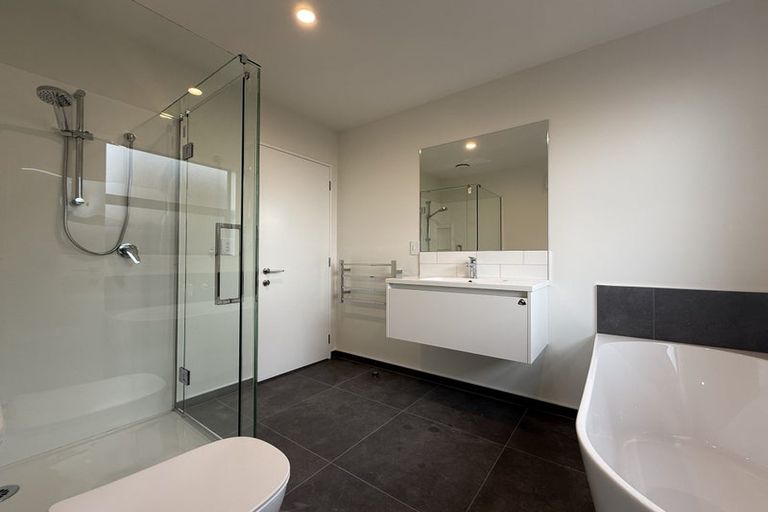 Photo of property in 2 Paradise Way, Halswell, 8025