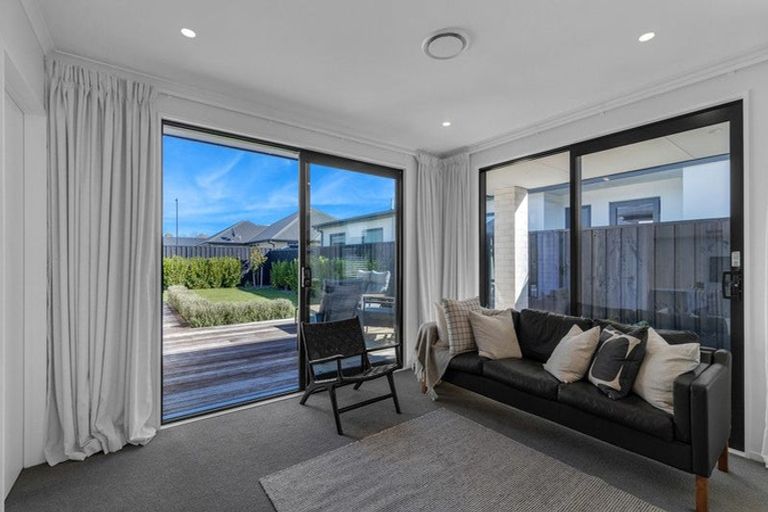 Photo of property in 15 Homestead Drive, Rangiora, 7400