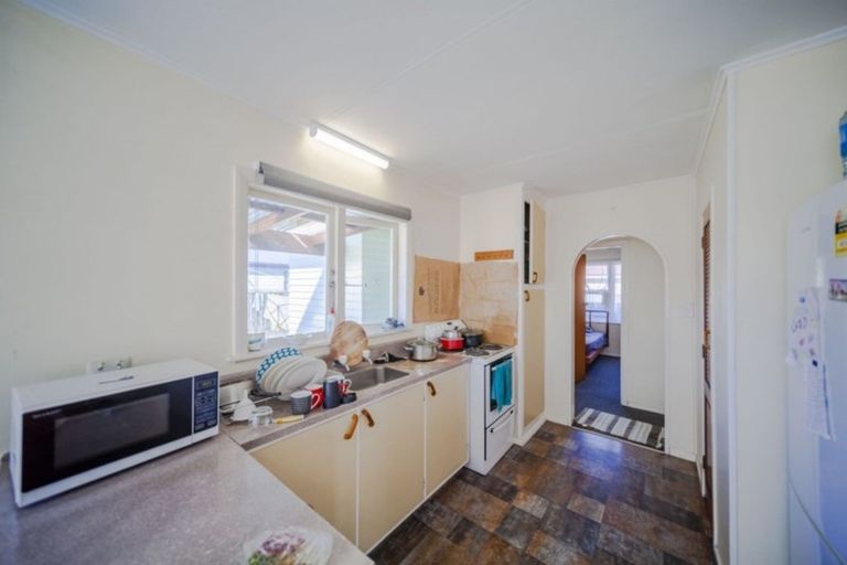 Photo of property in 18 Davidson Avenue, Pirimai, Napier, 4112