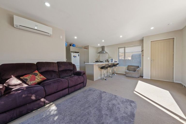 Photo of property in 42 Thackeray Place, Waltham, Christchurch, 8023