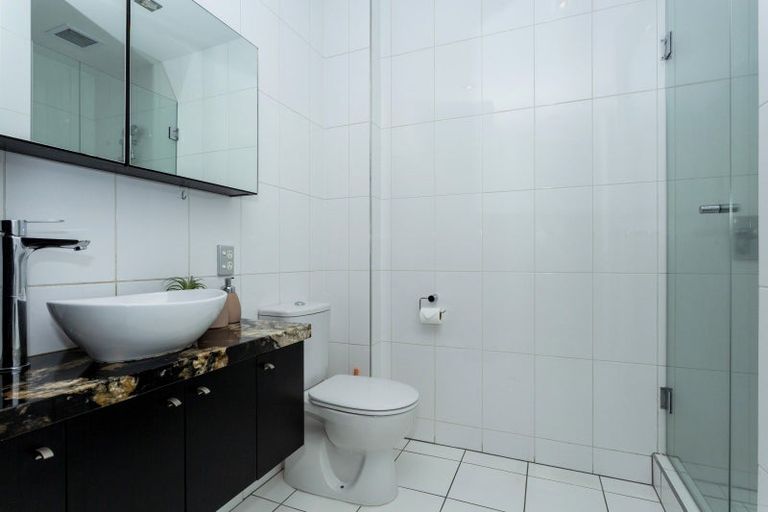 Photo of property in Ocean Breeze Apts, 4107/87 Clyde Road, Browns Bay, Auckland, 0630