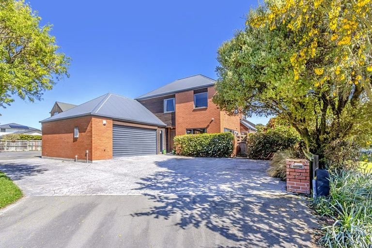 Photo of property in 29 Greystoke Lane, Avonhead, Christchurch, 8042