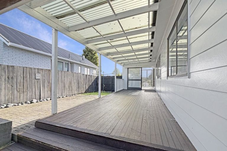 Photo of property in 4 Nearco Street, Randwick Park, Auckland, 2105