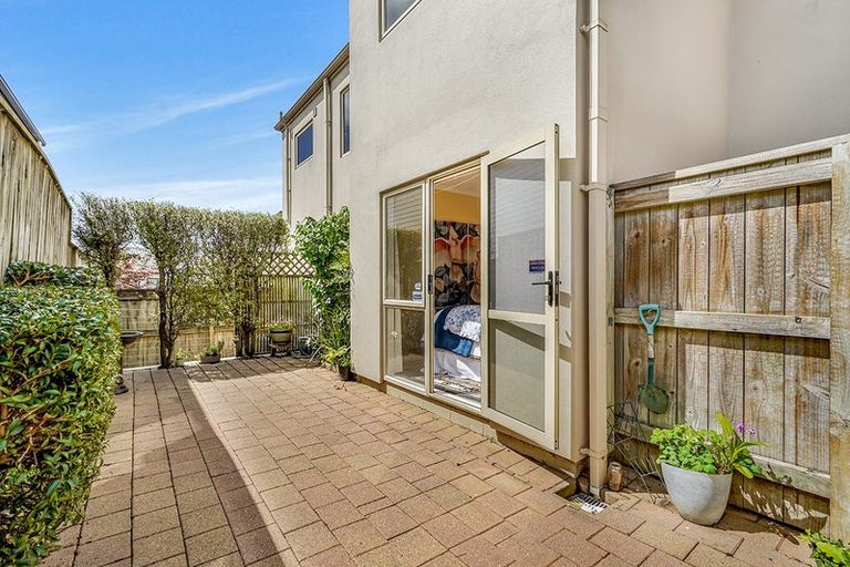 Photo of property in 22c Hunter Street, Hamilton Lake, Hamilton, 3204