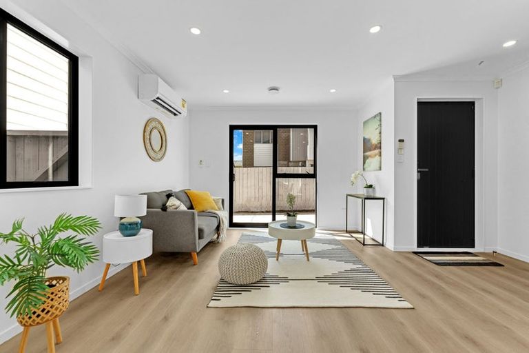 Photo of property in 8b Gardiner Grove, Mangere East, Auckland, 2024