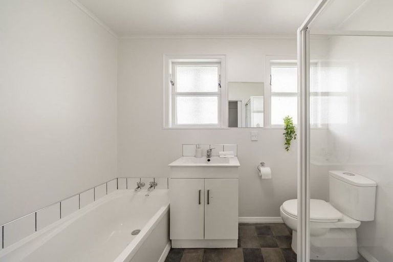 Photo of property in 28 Judd Crescent, Naenae, Lower Hutt, 5011