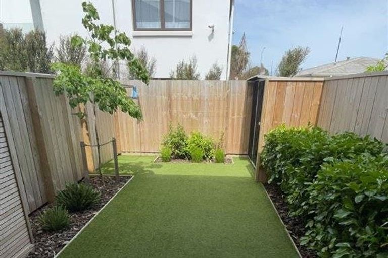 Photo of property in 6/241 Lincoln Road, Addington, Christchurch, 8024