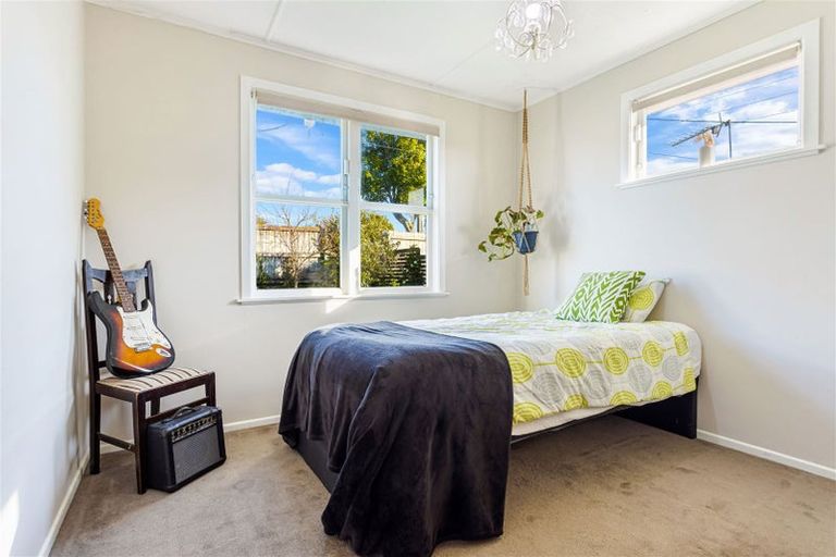 Photo of property in 123 Waimumu Road, Massey, Auckland, 0614