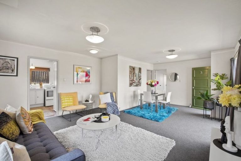 Photo of property in 3/6 Keys Street, Belmont, Auckland, 0622