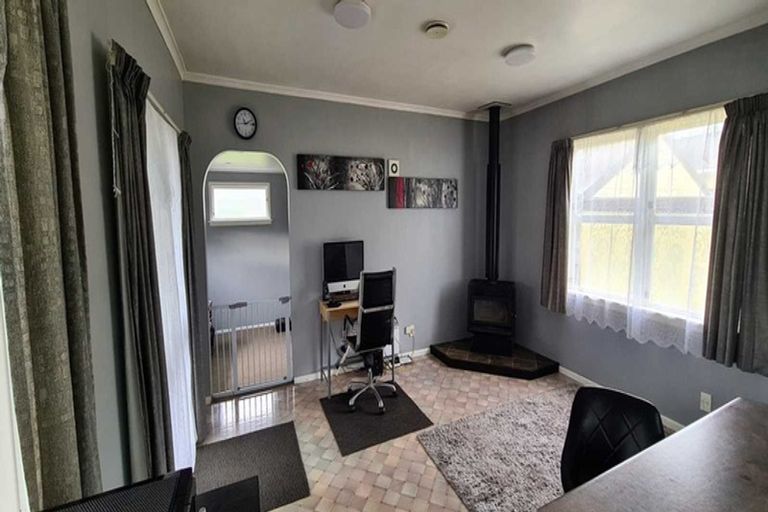 Photo of property in 77 Puriri Street, Gonville, Whanganui, 4501