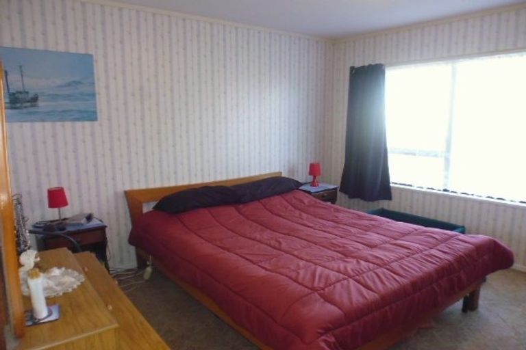 Photo of property in 12 Kennedy Grove, Stokes Valley, Lower Hutt, 5019