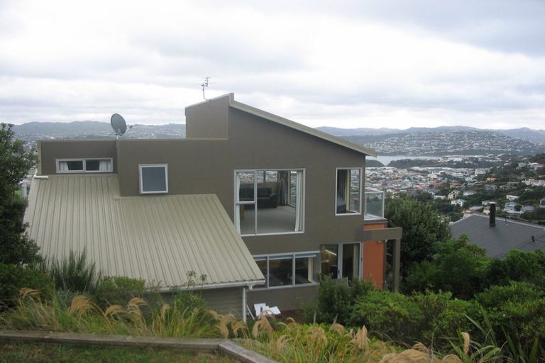 Photo of property in 4 Lyons Crescent, Strathmore Park, Wellington, 6022