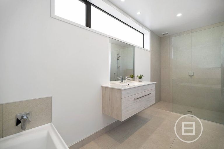 Photo of property in 4 Stackbrae Avenue, Wanaka, 9305