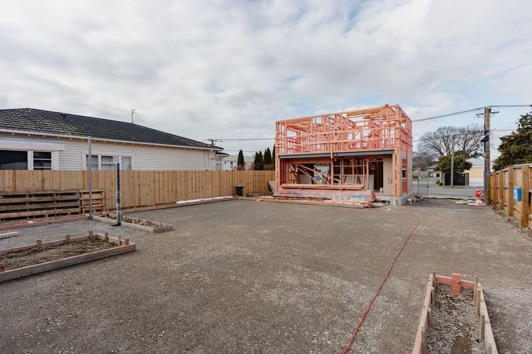 Photo of property in 33 Cleveland Street, Edgeware, Christchurch, 8013