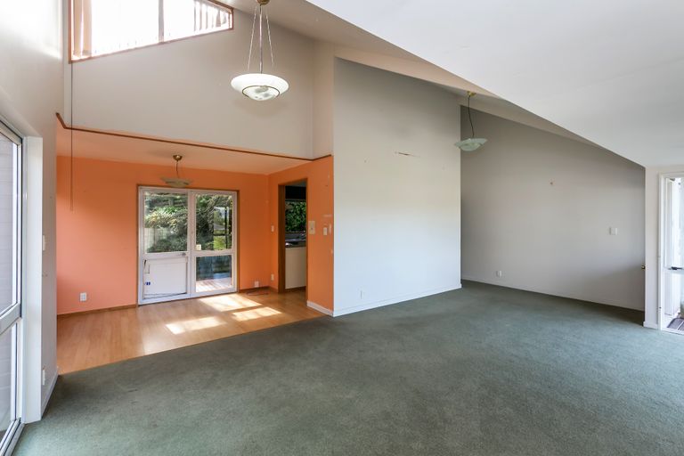 Photo of property in 54 Voelas Road, Lyttelton, 8082