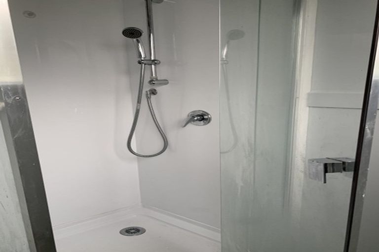 Photo of property in 357 Don Buck Road, Massey, Auckland, 0614