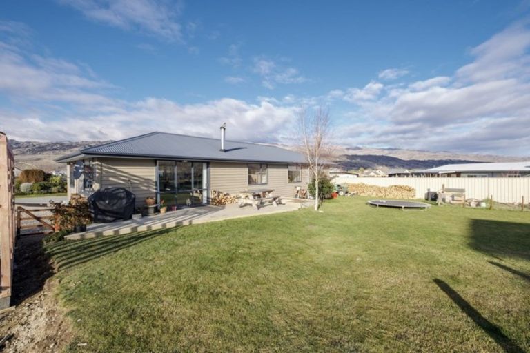 Photo of property in 21 Missy Crescent, Mount Pisa, Cromwell, 9383