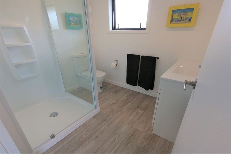 Photo of property in 9 Meenas Place, Cable Bay, 0420
