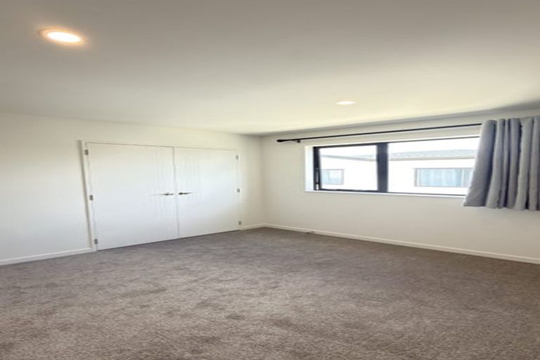 Photo of property in 9d Mander Place, Bucklands Beach, Auckland, 2012