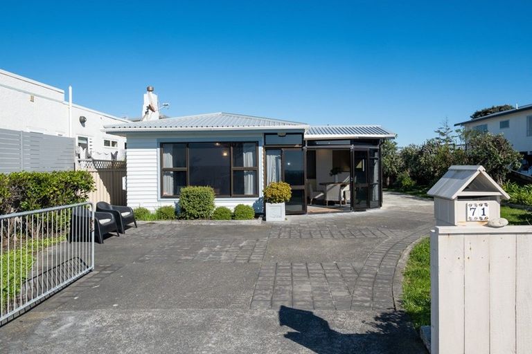 Photo of property in 71 The Esplanade, Westshore, Napier, 4110