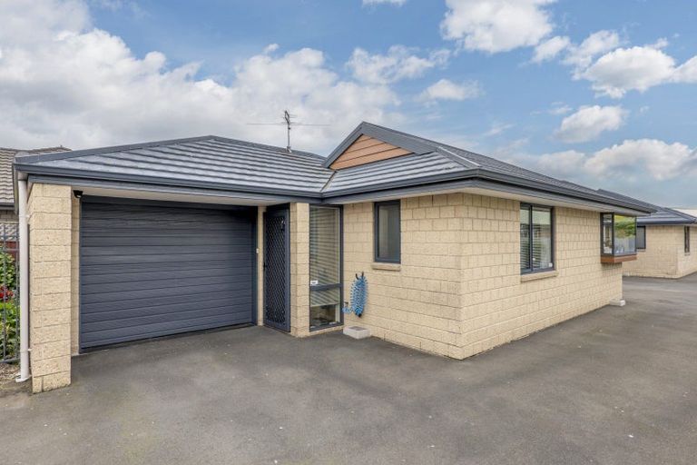 Photo of property in 12c Grassmere Street, Papanui, Christchurch, 8052