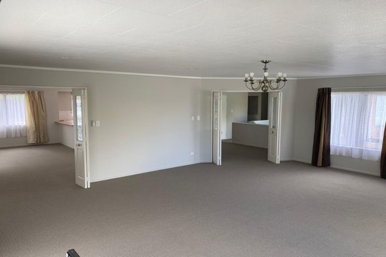 Photo of property in 21 Hakea Place, Totara Heights, Auckland, 2105