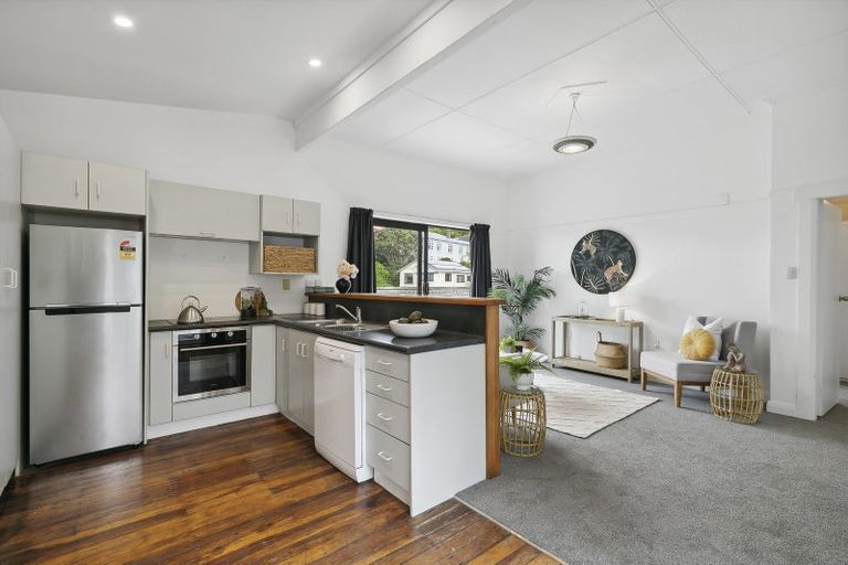 Photo of property in 20 Asquith Terrace, Brooklyn, Wellington, 6021