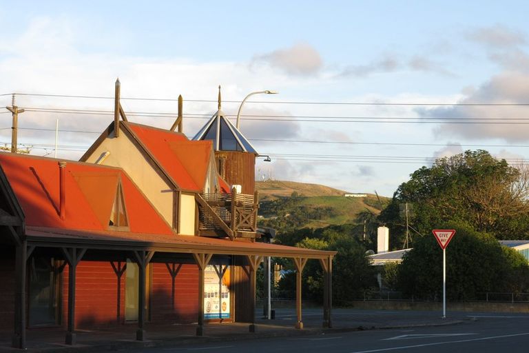Photo of property in 2 Turenne Street, Inner Kaiti, Gisborne, 4010