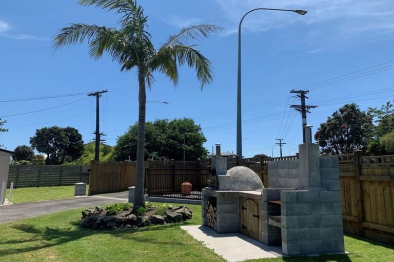 Photo of property in 11 North Street, Waitara, 4320