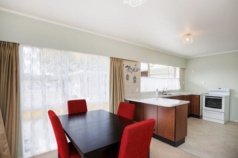 Photo of property in 12a Cecil Place, Cloverlea, Palmerston North, 4412