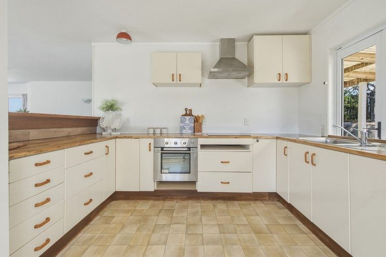 Photo of property in 77 Church Street, Onerahi, Whangarei, 0110