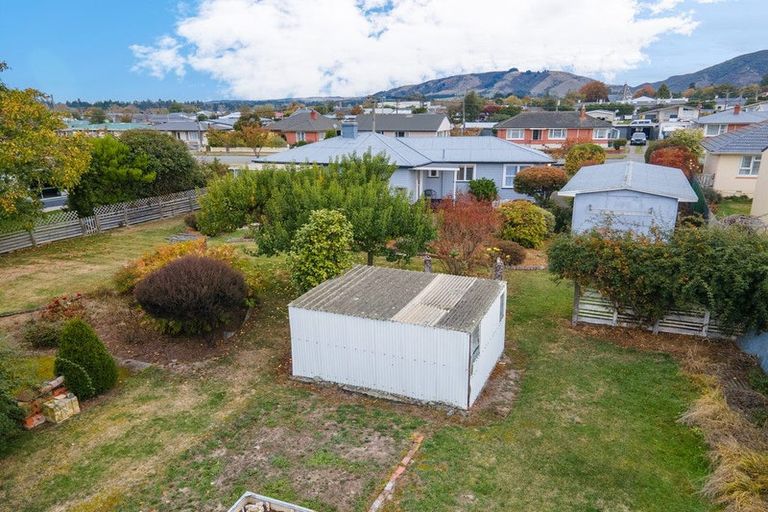 Photo of property in 15 Rugby Street, Waimate, 7924