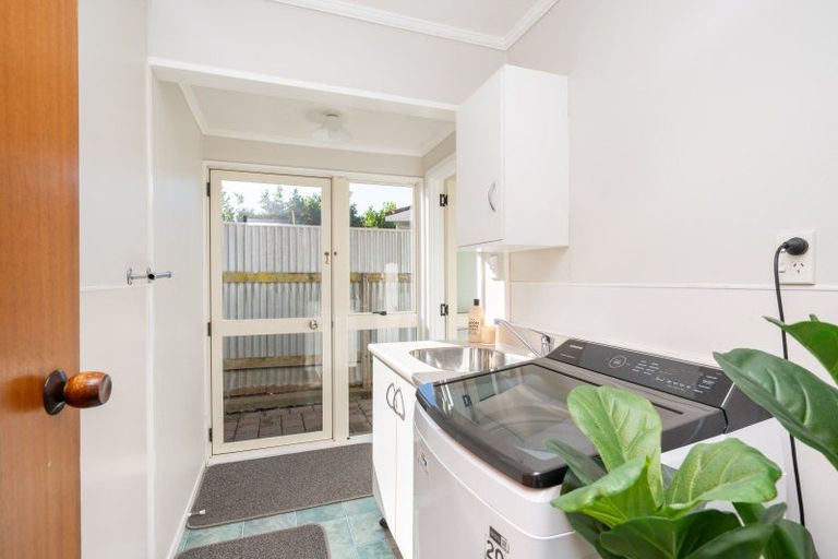 Photo of property in 25 Chester Street, Taradale, Napier, 4112